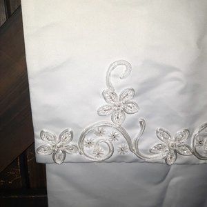 SHAWL CAPE WHITE WEDDING DRESS / FORMAL WEAR BEADED DEMETRIOS